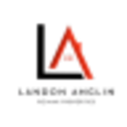 RE/MAX Properties logo