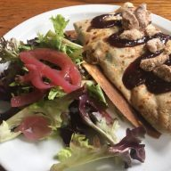 Betsy’s Crepes logo